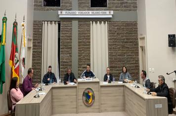 O PODER LEGISLATIVO MUNICIPAL REALIZOU MAIS UMA SESSÃO ORDINÁRIA