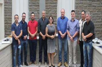 SESSÃO ORDINÁRIA TEVE TODOS OS PROJETOS DE LEI APROVADOS.