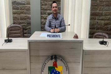 AUGUSTO CICHELERO É O NOVO PRESIDENTE DO LEGISLATIVO MUNICIPAL￼