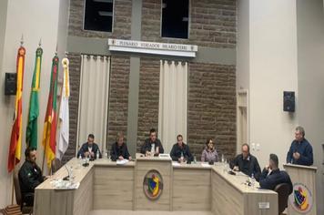 SESSÃO ORDINÁRIA DE 02 DE MAIO￼