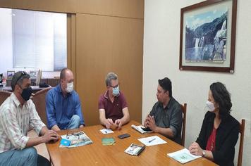 EQUIPE DO PROGRAMA NACIONAL DAS ESCOLAS CÍVICO-MILITARES VISITA ARVOREZINHA.