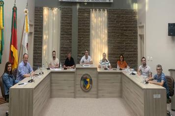 LEGISLATIVO MUNICIPAL REALIZOU SESSÃO EXTRAORDINÁRIA NO DIA 28/11￼