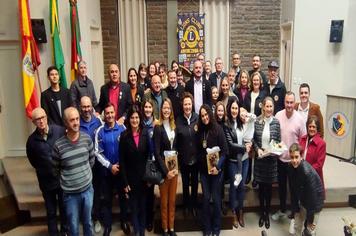 PRESIDENTE DO LEGISLATIVO ESTEVE PRESENTE NA POSSE DO PRESIDENTE DO LIONS CLUBE