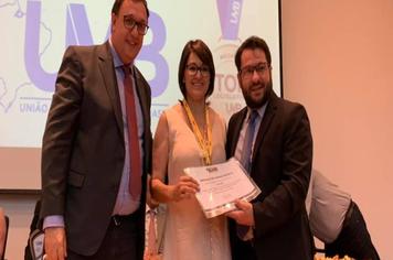 PRESIDENTE DO LEGISLATIVO FOI AGRACIADA COM A MEDALHA TOP LEGISLATIVO UVB 2019