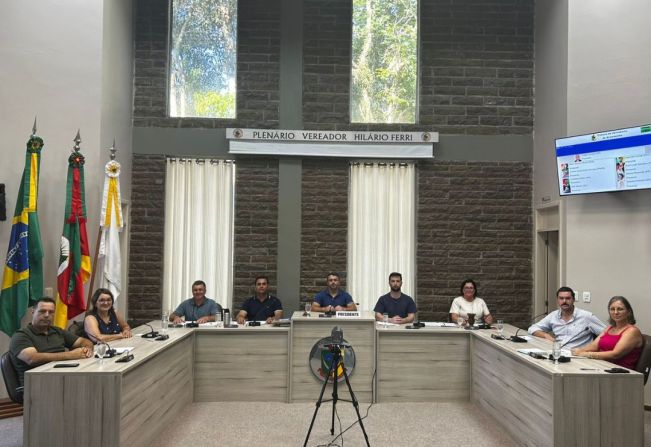 Câmara de Vereadores de Arvorezinha realiza sessão extraordinária em 23/01/2025