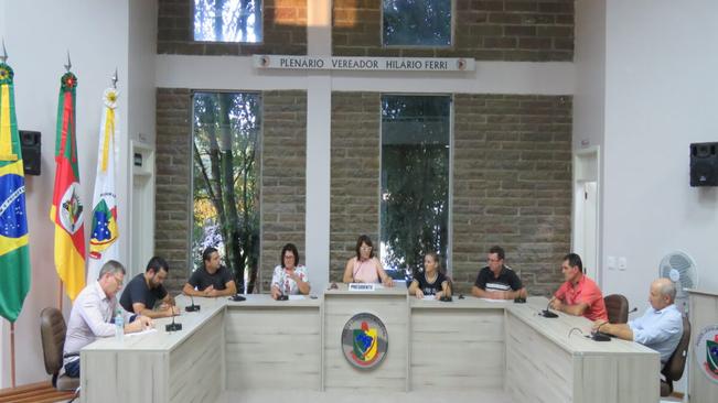 2 Projetos de Lei foram aprovados em Sessão Extraordinária