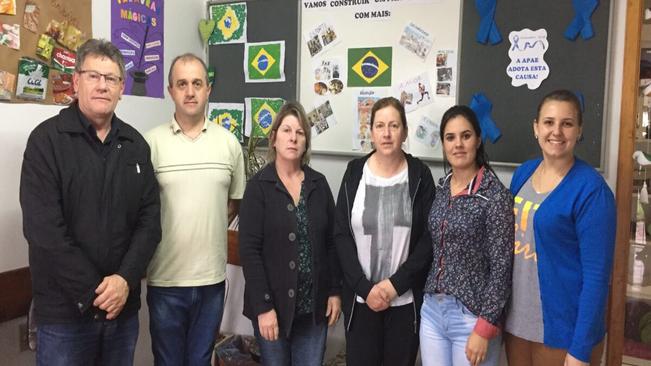 Presidente do Legislativo esteve reunido com diretoria da APAE 