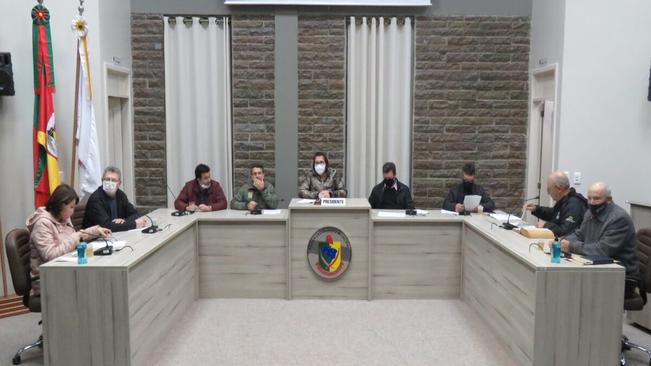 SESSÃO ORDINÁRIA ACONTECEU ONTEM.