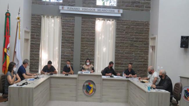 PRIMEIRA SESSÃO ORDINÁRIA DE NOVEMBRO ACONTECEU ONTEM.