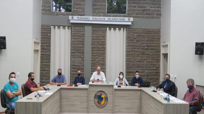 PRIMEIRA SESSÃO EXTRAORDINÁRIA DO ANO OCORREU ONTEM.