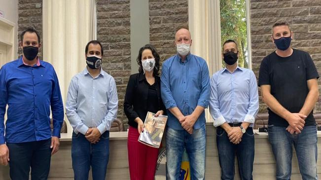 Assessores do Deputado e Presidente do PSDB Mateus Wesp, visitam Câmara de Vereadores de Arvorezinha.