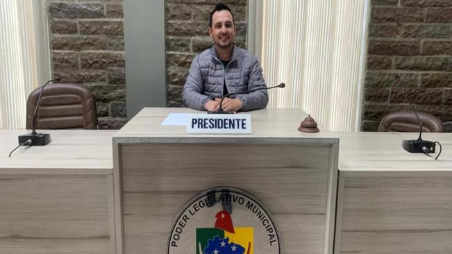 AUGUSTO CICHELERO É O NOVO PRESIDENTE DO LEGISLATIVO MUNICIPAL￼