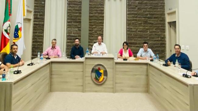 Segunda Sessão Ordinária de Novembro, se realizará terça-feira.