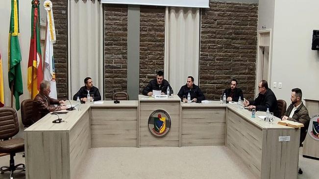 SESSÃO EXTRAORDINÁRIA ACONTECE NESTA SEGUNDA-FEIRA (13/06)