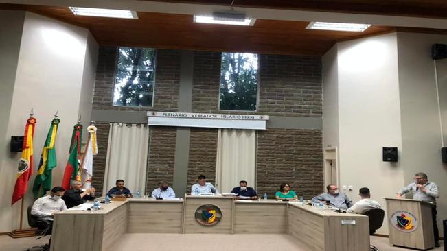 SESSÃO ORDINÁRIA ACONTECE NESTA SEGUNDA-FEIRA (21/02)