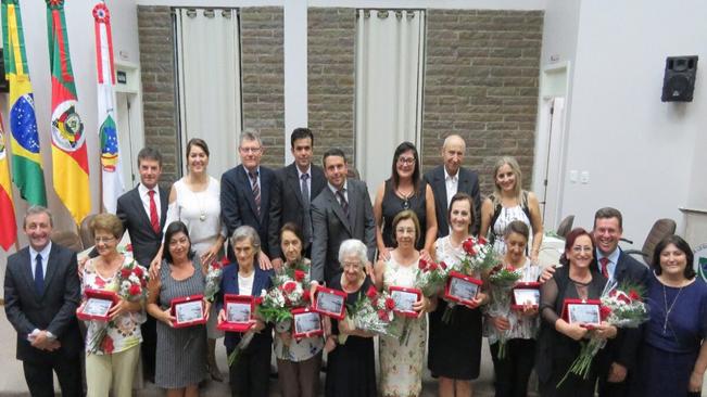 Sessão Solene em Homenagem ao Dia Internacional da Mulher