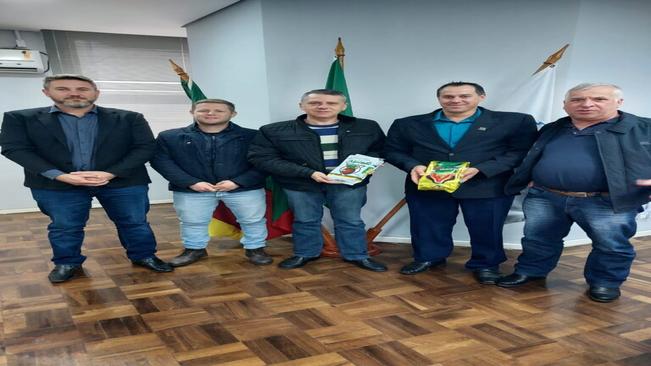 LEGISLATIVO ESTEVE NA CAPITAL GAÚCHA